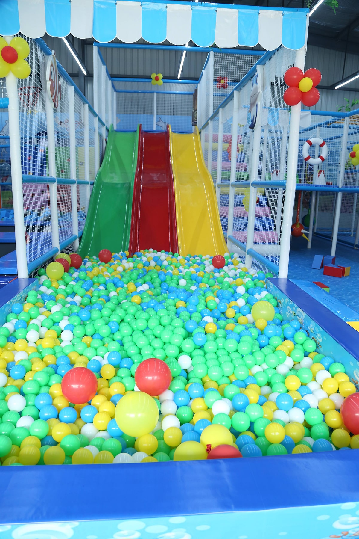Multilane Slide with a Ball Pit Landing